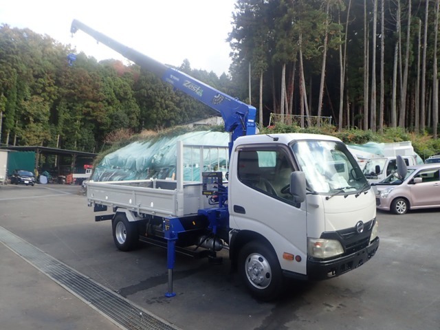 2012 Hino Dutro