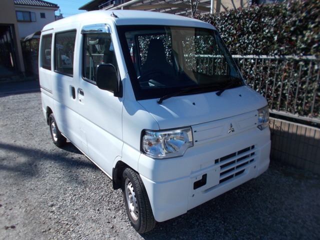 2012 Mitsubishi Minicab Van