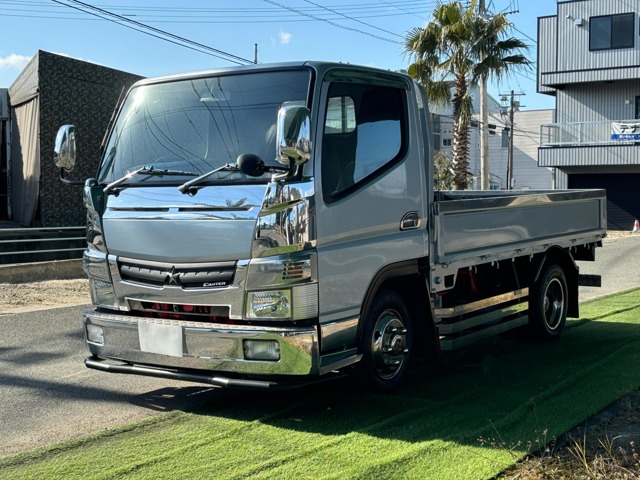 Mitsubishi Fuso Canter 1