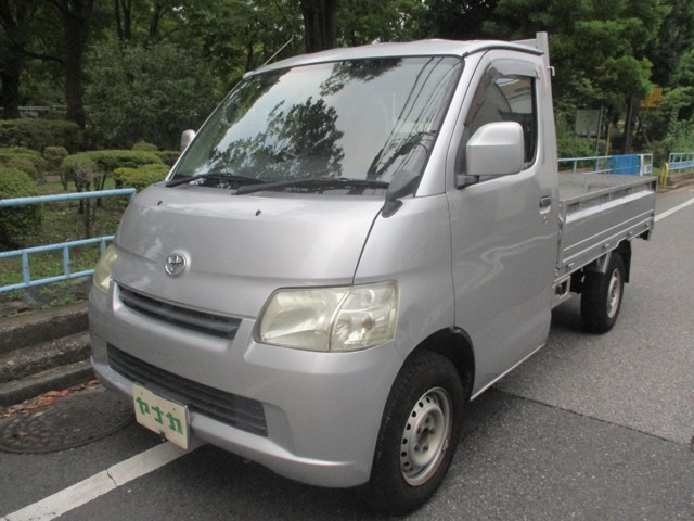 Toyota Light Ace Truck 1