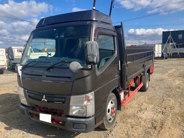 Mitsubishi Fuso Canter 1