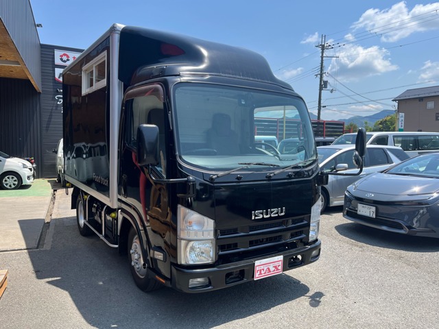Isuzu Elf 1