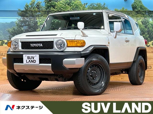 Toyota FJ Cruiser 2