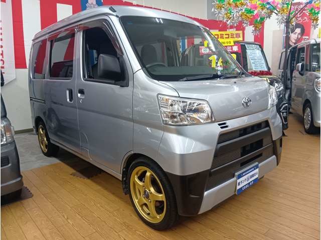 Toyota Pixis Van 1