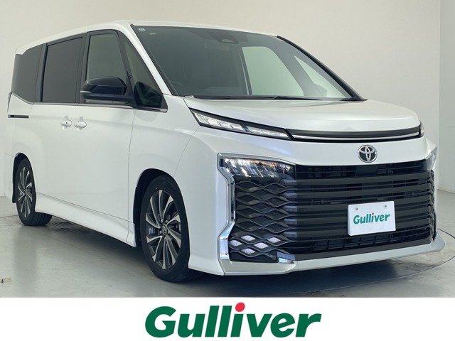 Toyota Voxy 1