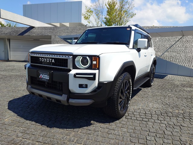 Toyota Land Cruiser 250 1