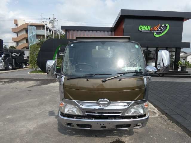 Hino Dutro 2
