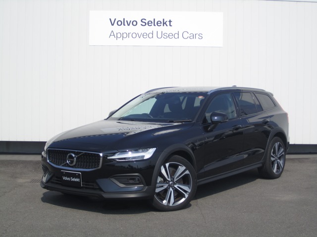 2022 Volvo V60 Cross Country
