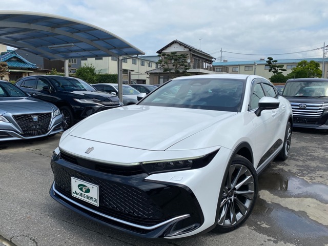 Toyota Crown Crossover 1