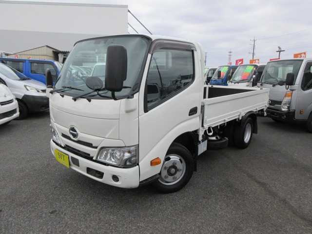 Hino Dutro 1