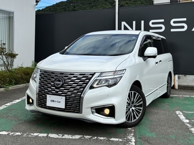 Nissan Elgrand 2