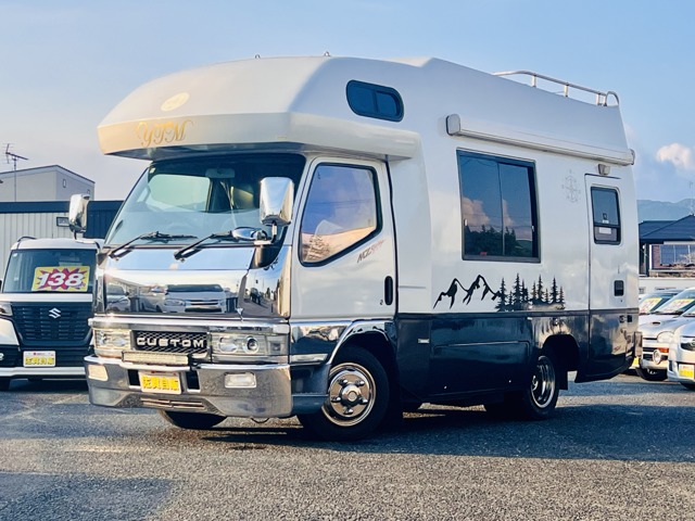 Mitsubishi Fuso Canter 1