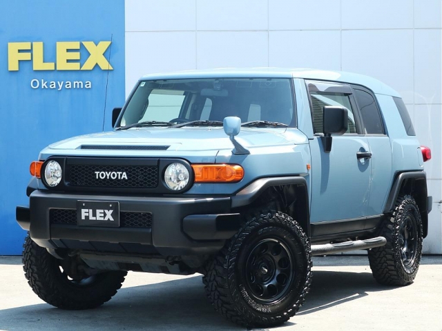 Toyota FJ Cruiser 2