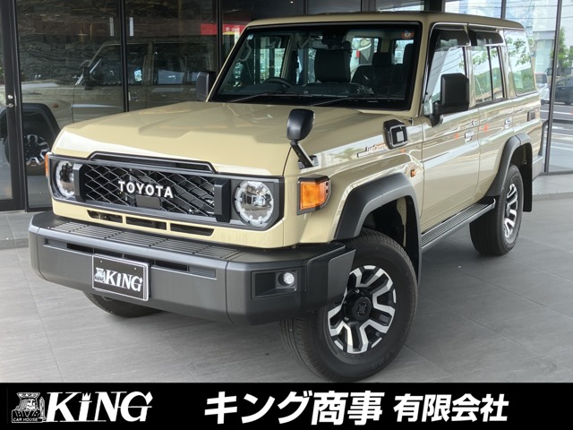 Toyota Land Cruiser 70 2