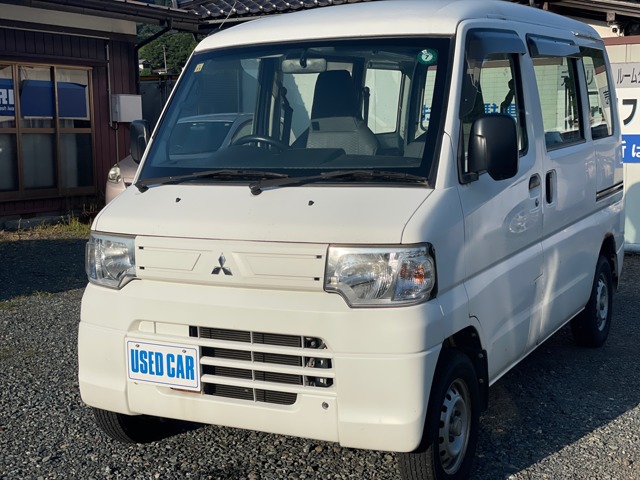 Mitsubishi Minicab Van 1