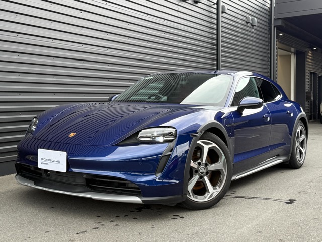 Porsche Taycan Cross Turismo 1