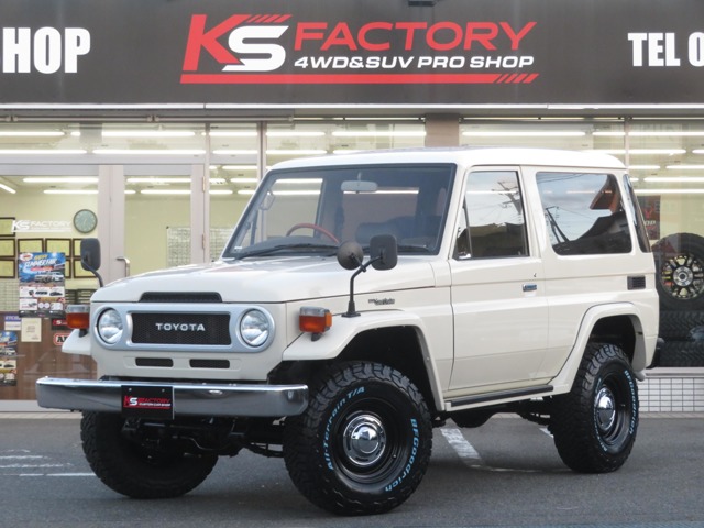 Toyota Land Cruiser 70 2