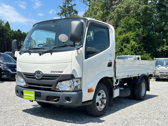 Hino Dutro 1