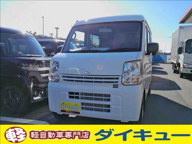 Mitsubishi Minicab Van 1