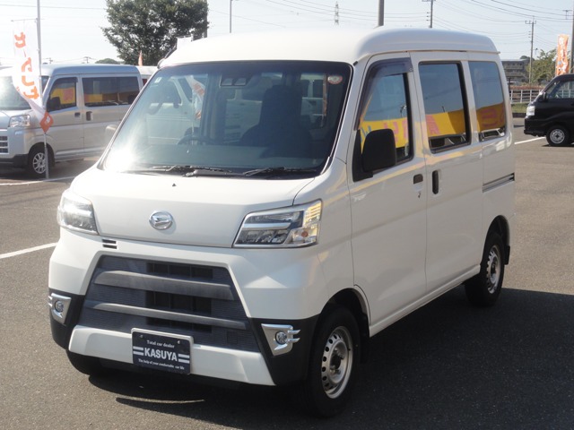 Daihatsu Hijet Cargo 1
