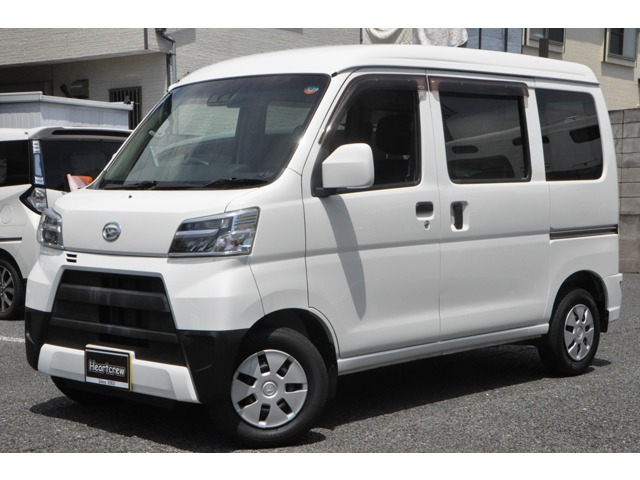 Daihatsu Hijet Cargo 1