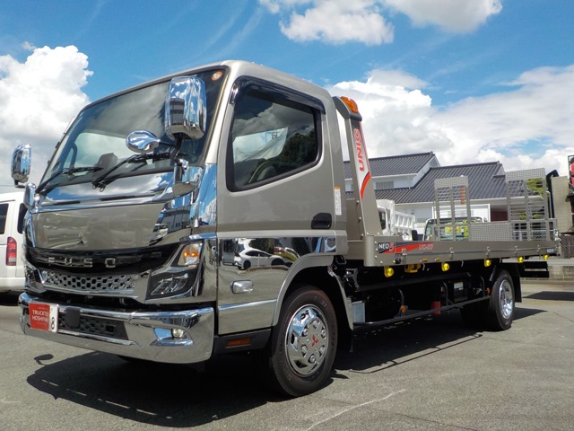 Mitsubishi Fuso Canter 1