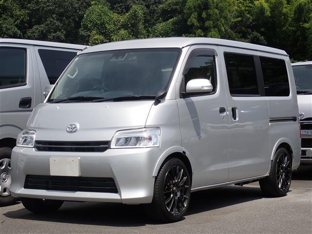 Toyota Town Ace Van 1