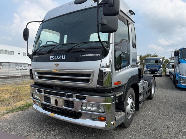 Isuzu Giga 1