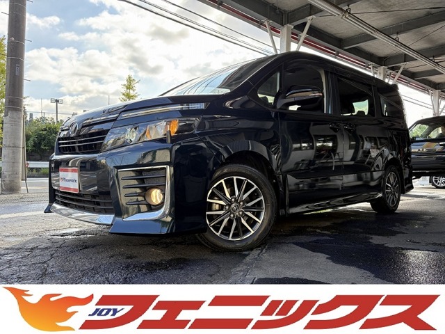 Toyota Voxy 1