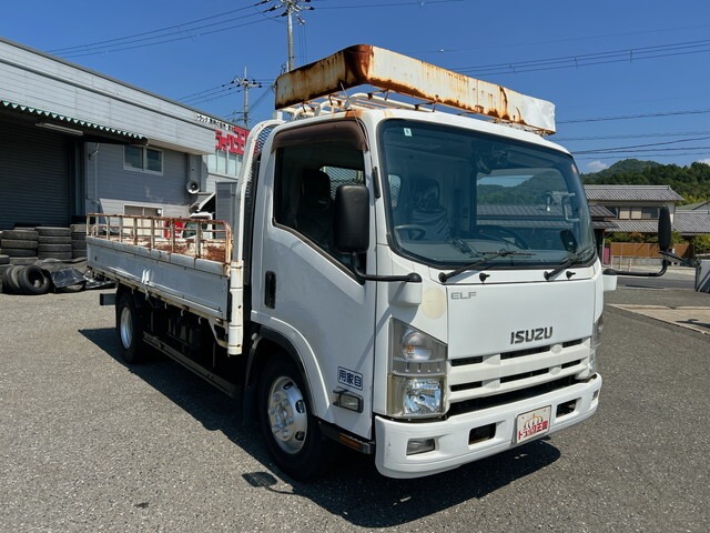 2014 Isuzu Elf