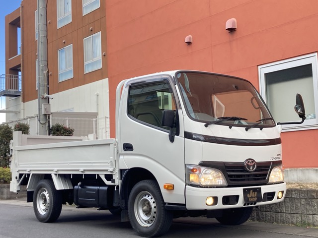 Toyota Toyoace 1