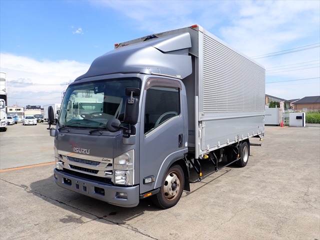 2015 Isuzu Elf