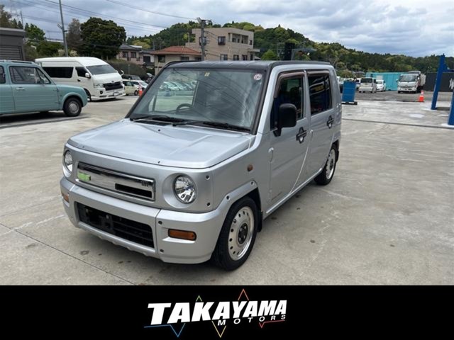 Daihatsu ネイキッド 1