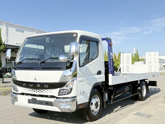 2025 Mitsubishi Fuso Canter
