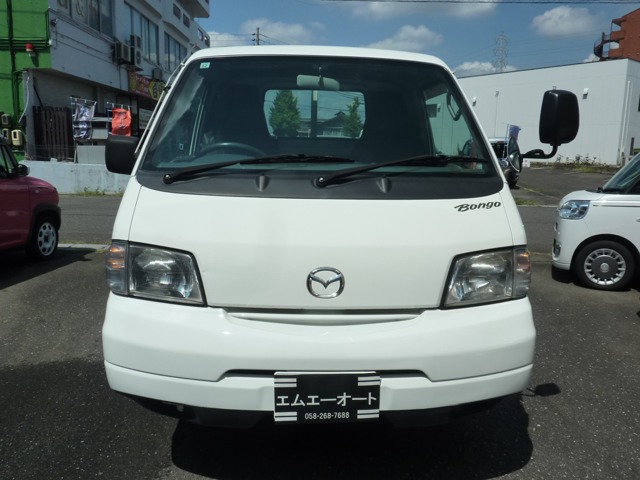 Mazda Bongo Truck 1