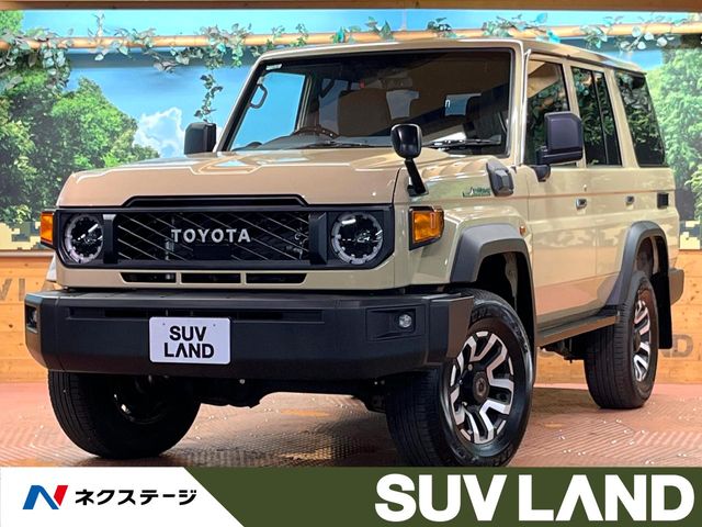 Toyota Land Cruiser 70 2