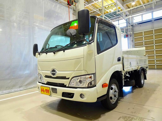 Hino Dutro 1