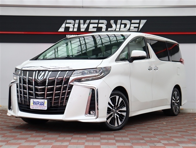 Toyota Alphard 1