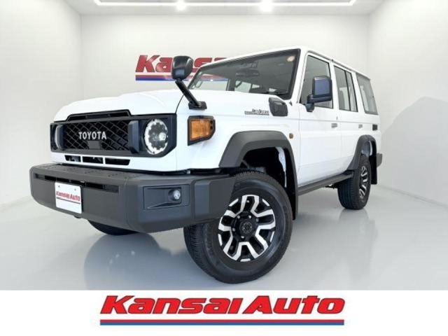 Toyota Land Cruiser 70 2