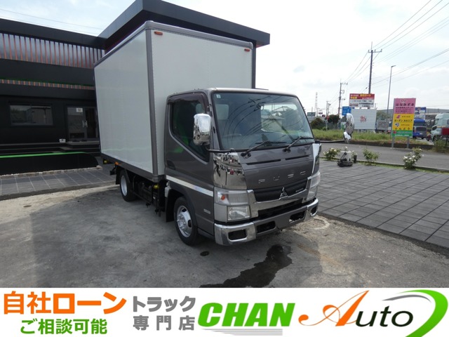 Mitsubishi Fuso Canter 1