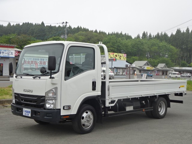 2020 Isuzu Elf