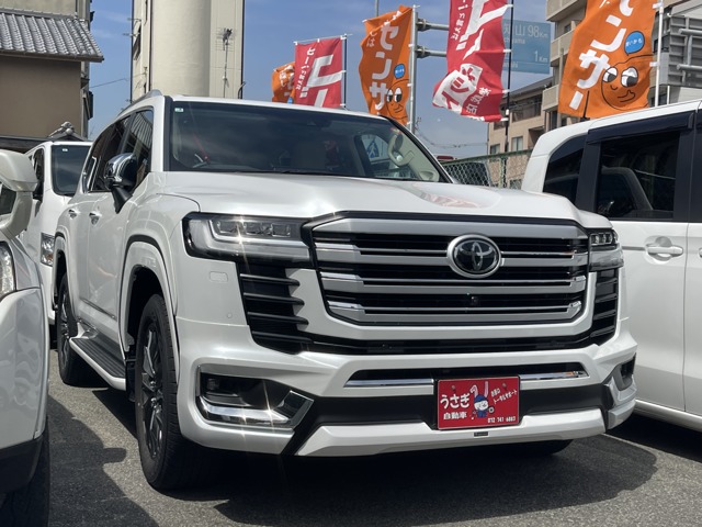 Toyota Land Cruiser 300 2