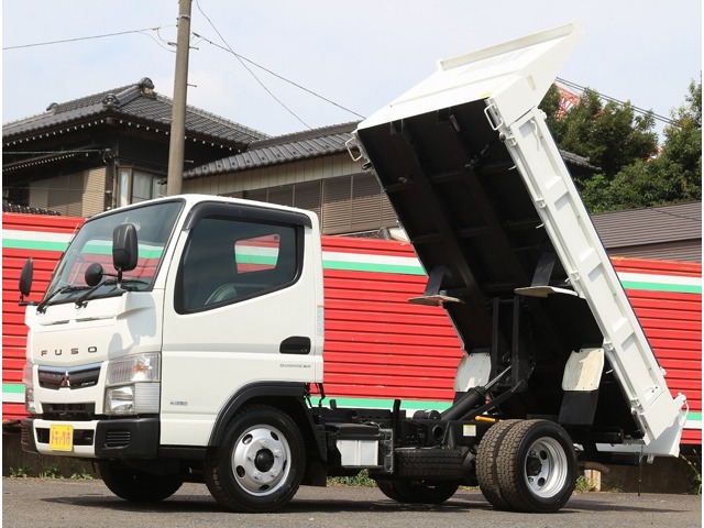 Mitsubishi Fuso Canter 1