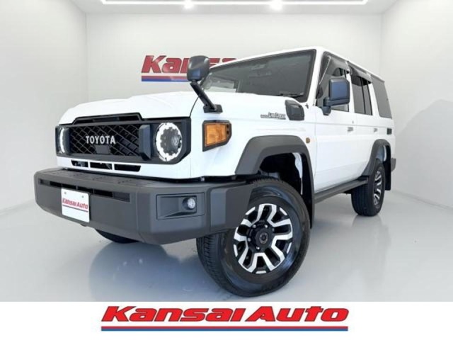 Toyota Land Cruiser 70 2
