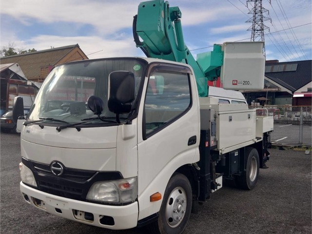 2013 Hino Dutro