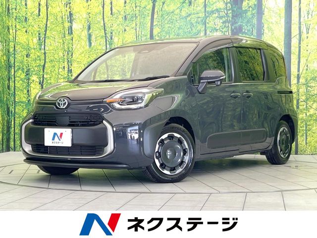 Toyota Sienta 1