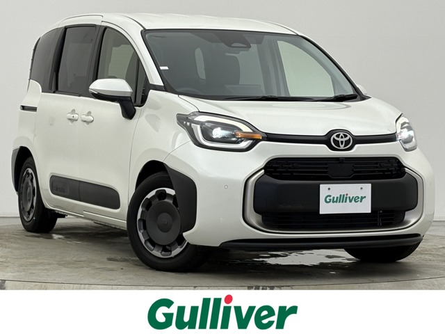 Toyota Sienta 1