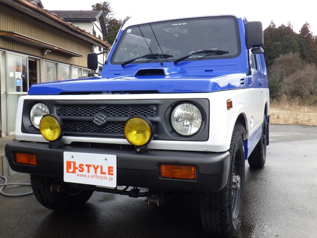 Suzuki Jimny 1