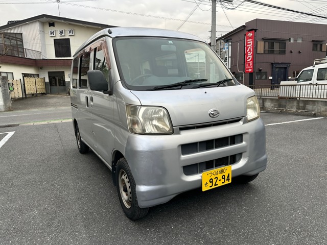 Daihatsu Hijet Cargo 1