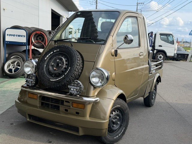 Daihatsu Midget II 1